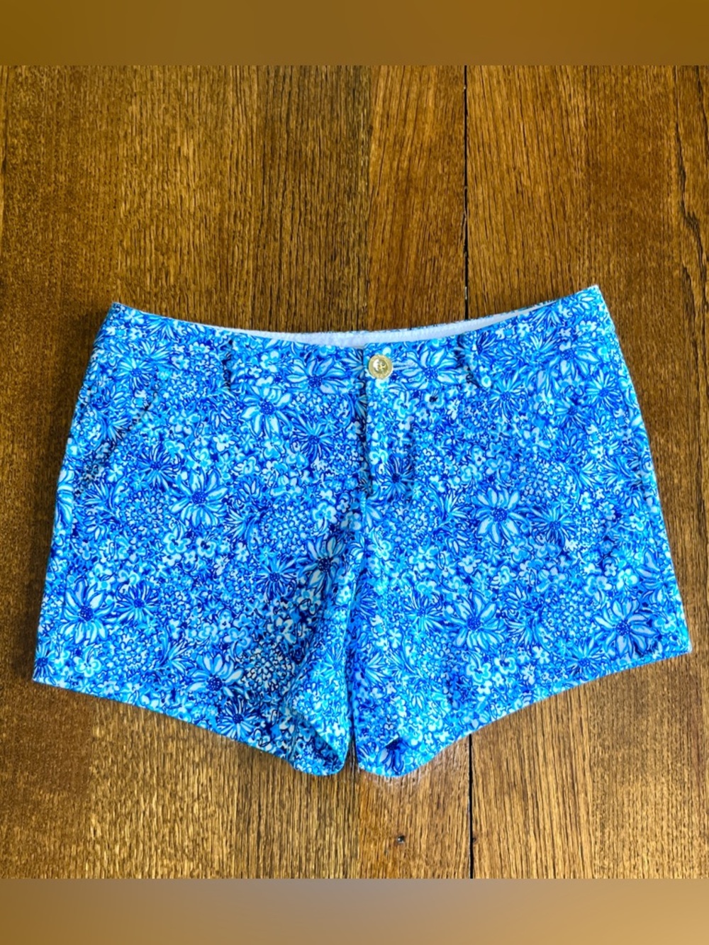 LIKE NEW Condition Lilly Pulitzer 4" Shorts